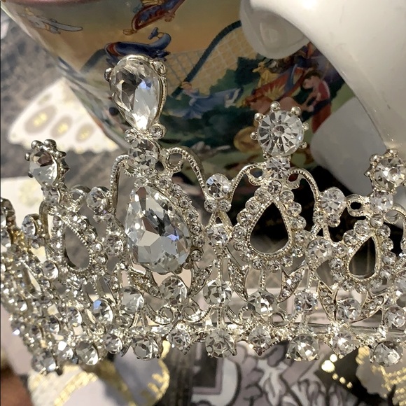 Silver tiara with rhinestones new - Picture 3 of 4